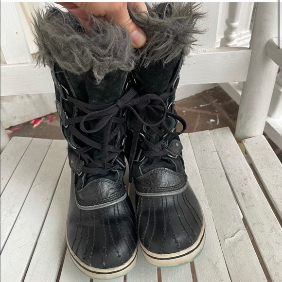 Sorel Girls Black Winter Fur Boots - Picture 2 of 8